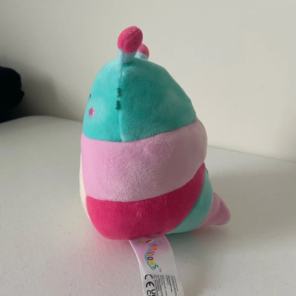 NWOT | Fluxie the‎ Valentine’s Day Caterpillar 5 inch squishmallow plush - Picture 2 of 5